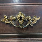 Louis XIV period chest of drawers in walnut
