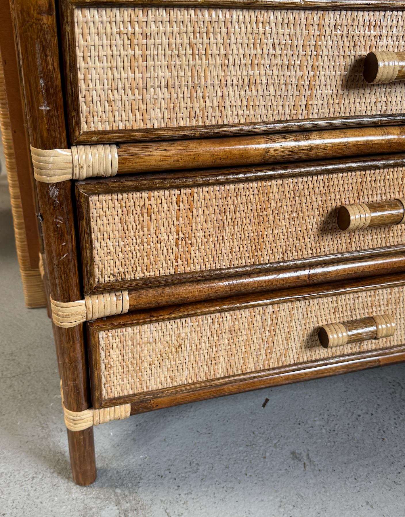 Commode en rotin