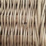 Large wicker trunk with its closing bar.