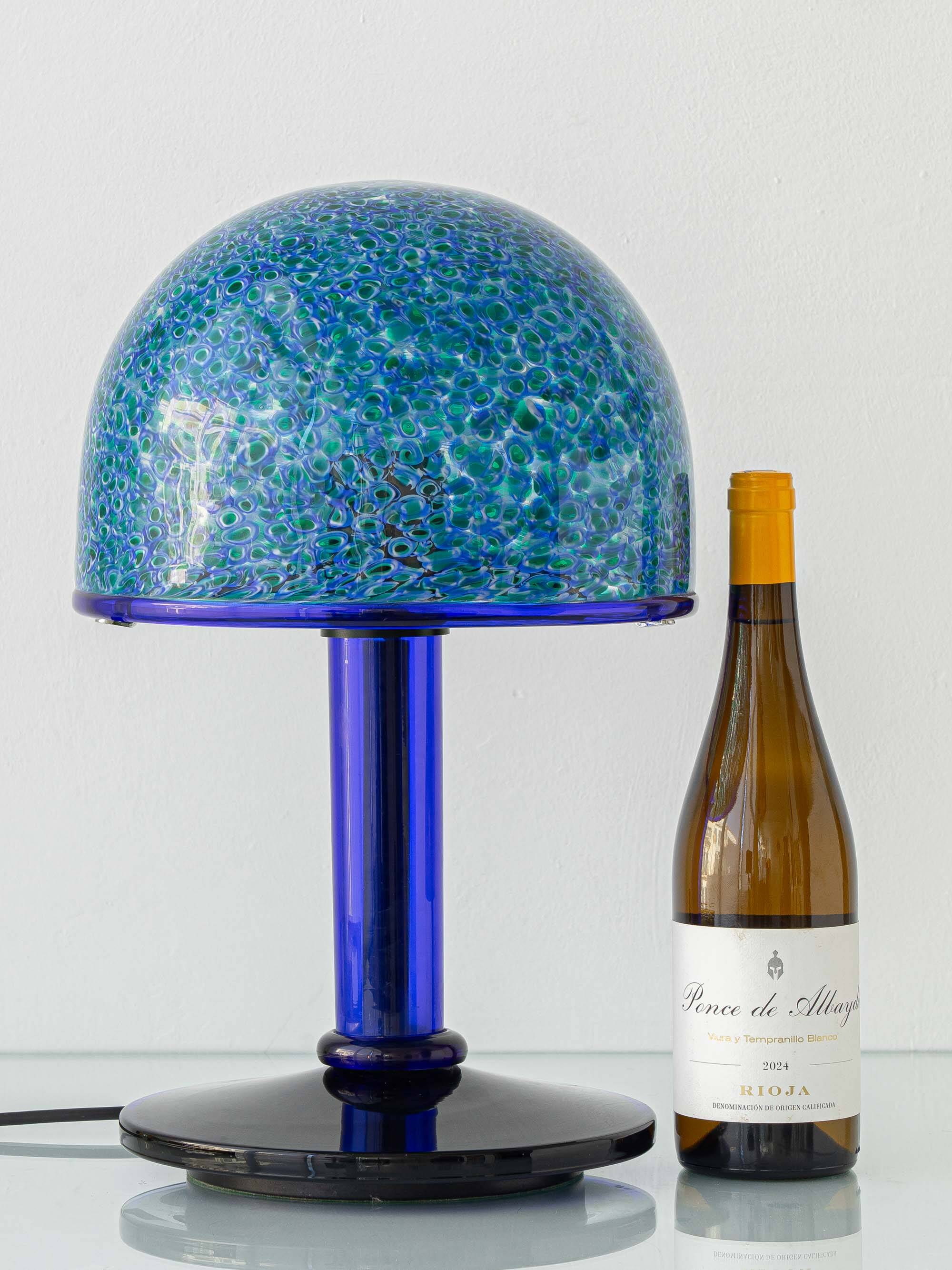 Gae Aulenti pour la lampe de table en verre de Murano Vistosi, 'Neverrino' Murrine bleu-vert