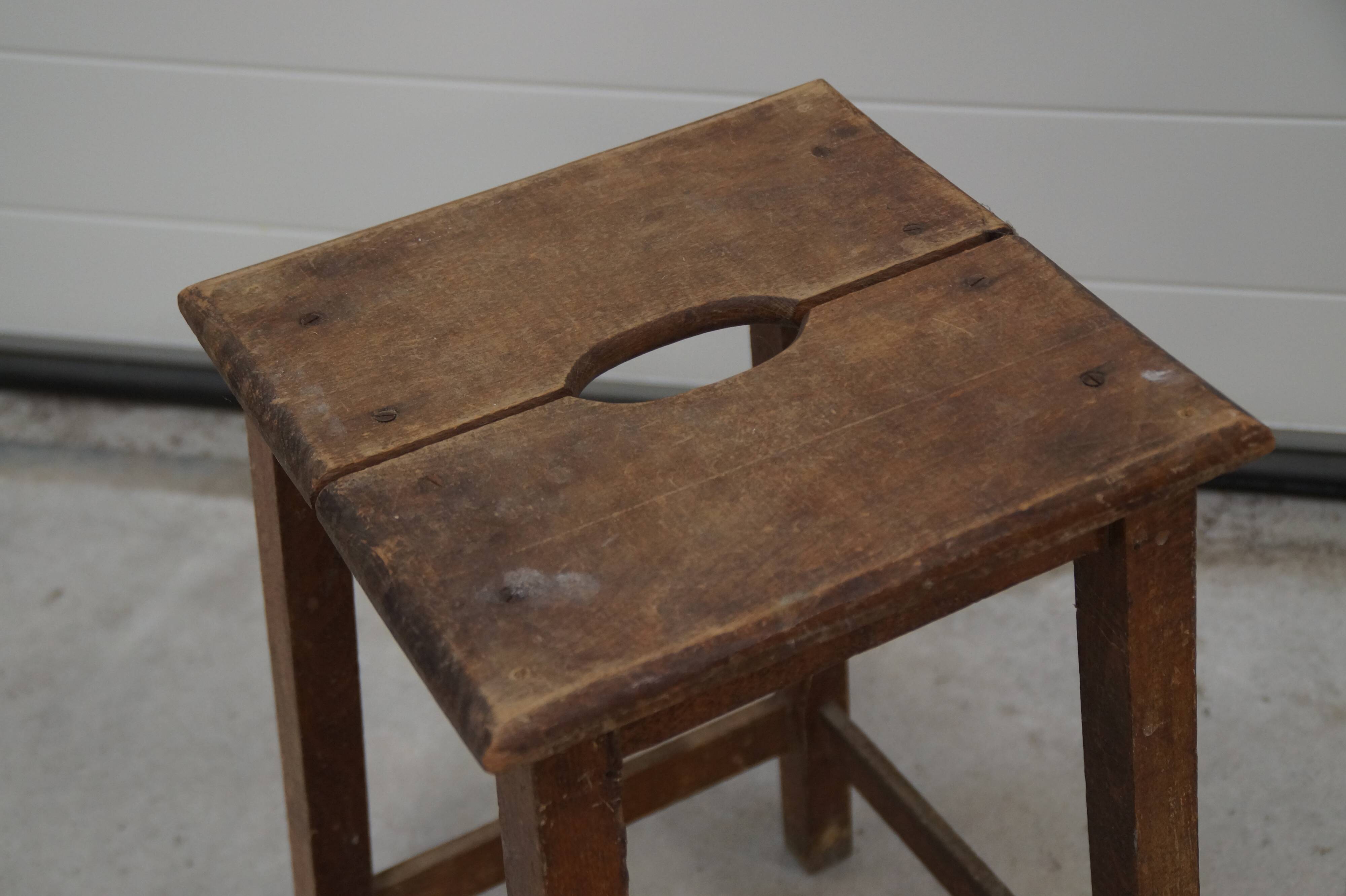 Tabouret d'atelier ancien