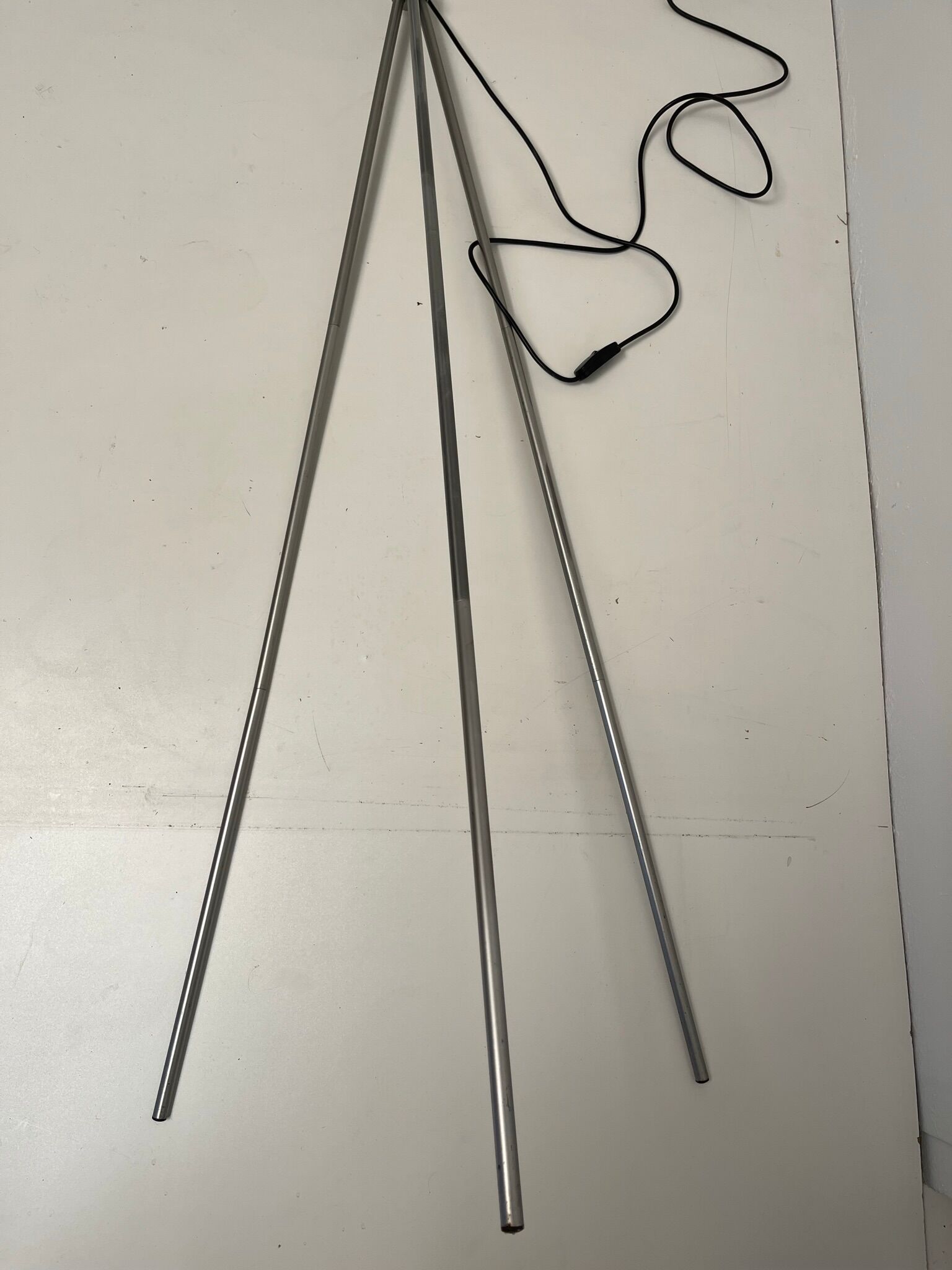 Lampadaire trépied abat-jour métal