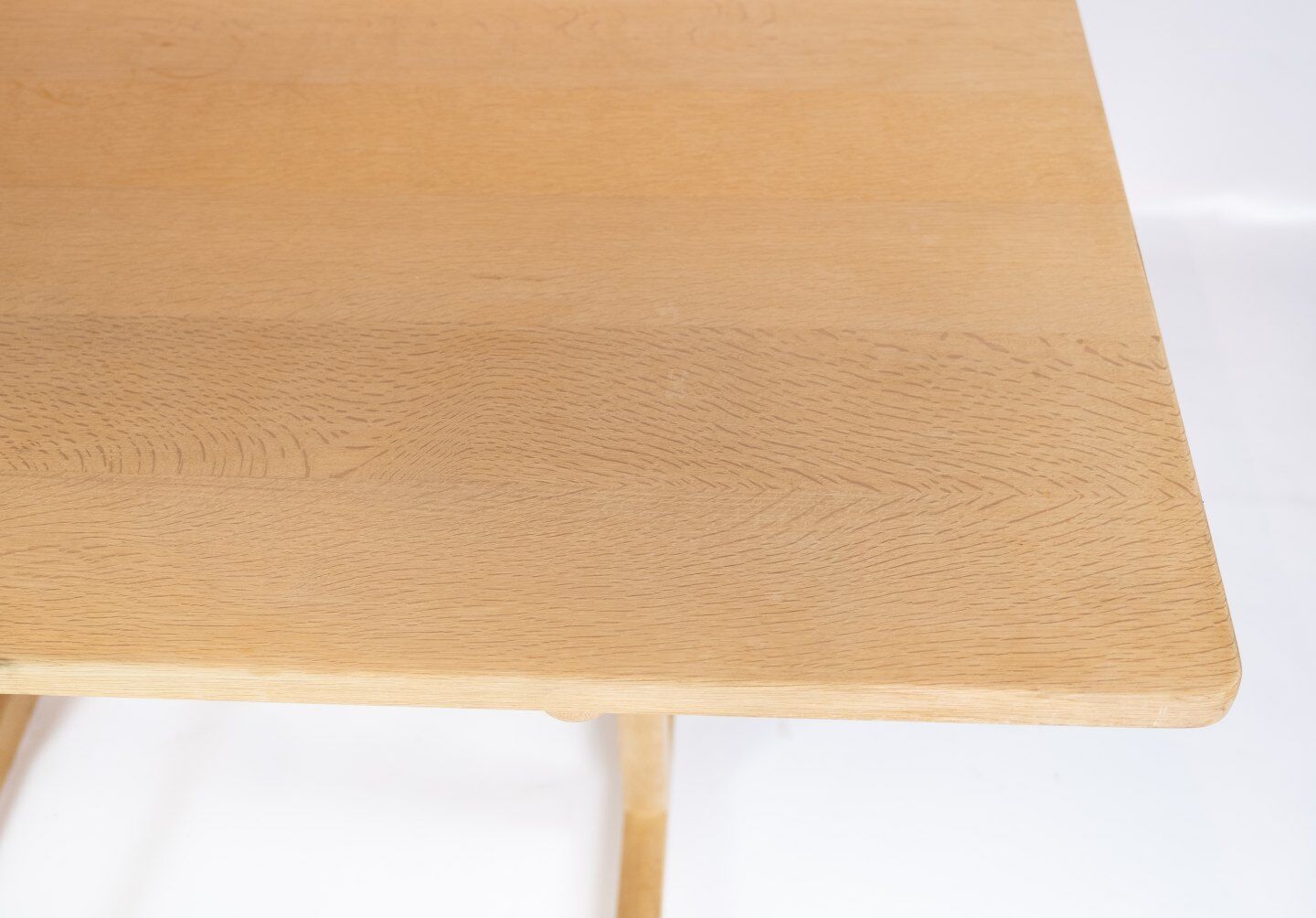 Shaker dining table, model C18 by Børge Mogensen