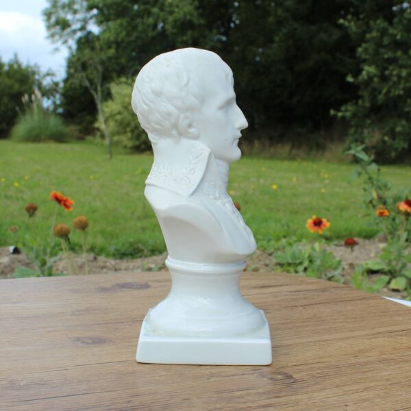 Buste Napoléon Bonaparte Premier consul en biscuit