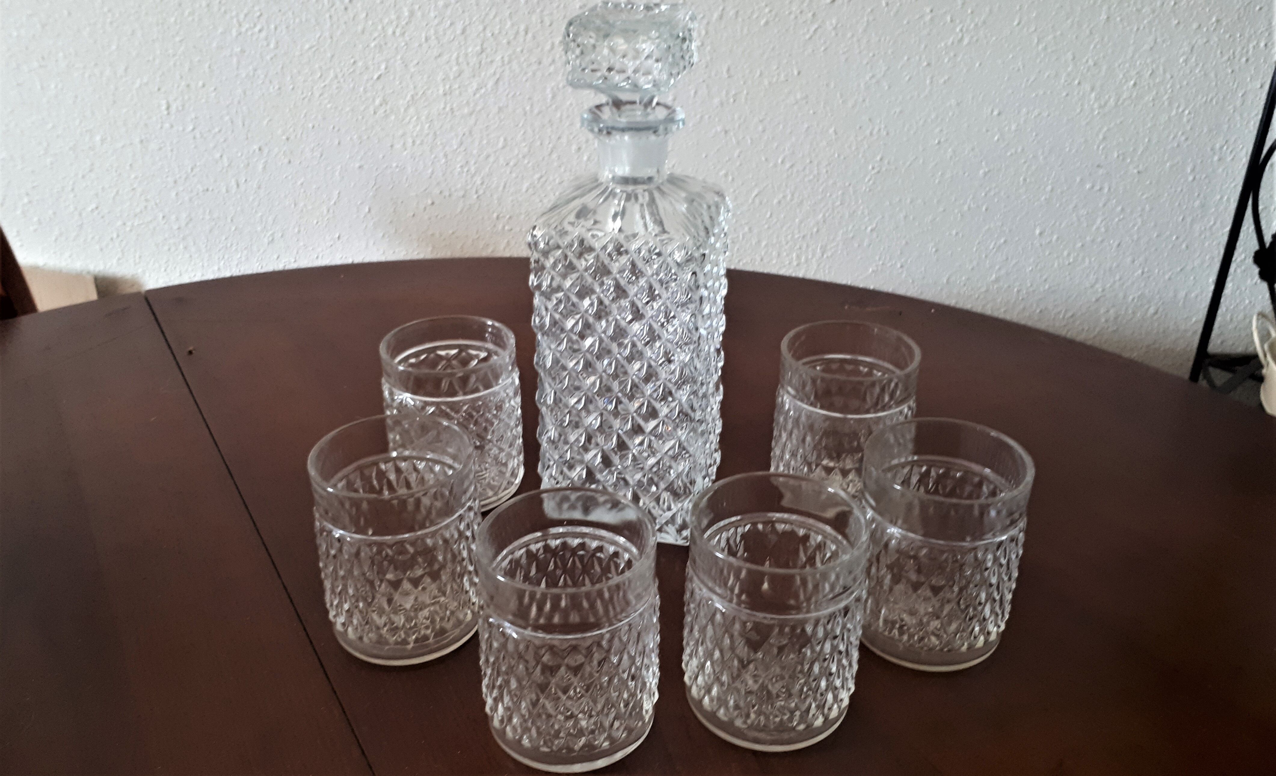 Vintage whisky service