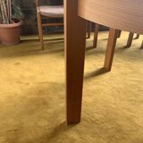 Set of 6 chairs and 1 round table
