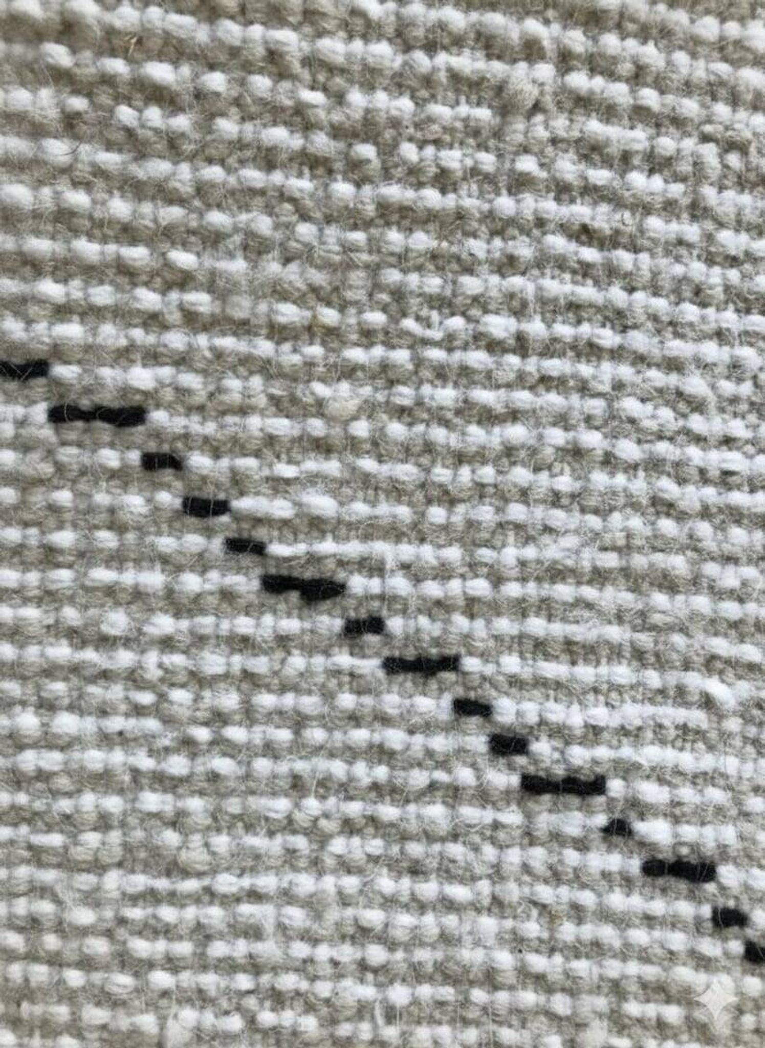 White Berber carpet decorated 200cmx250cm