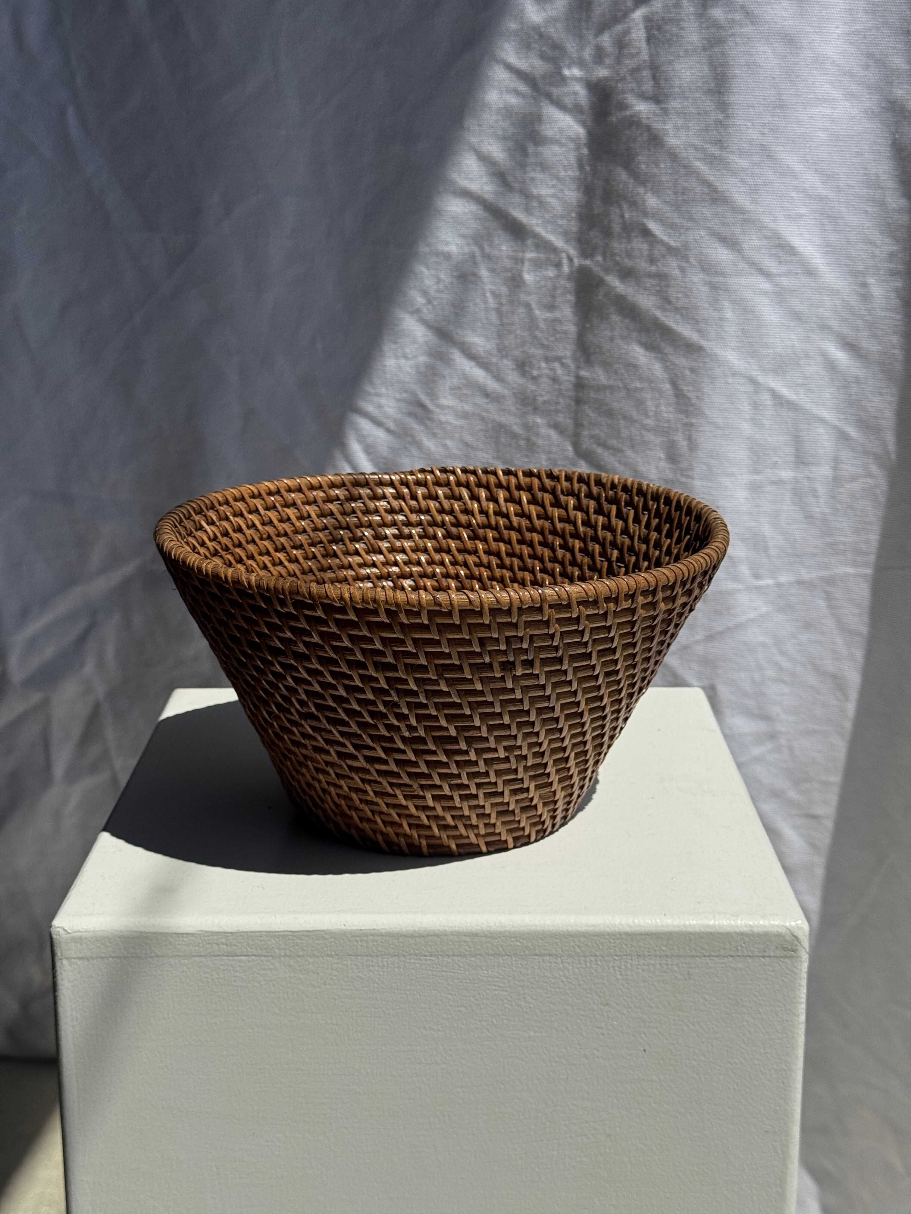 Panier rond en rotin artisanal indonésien D25 H14