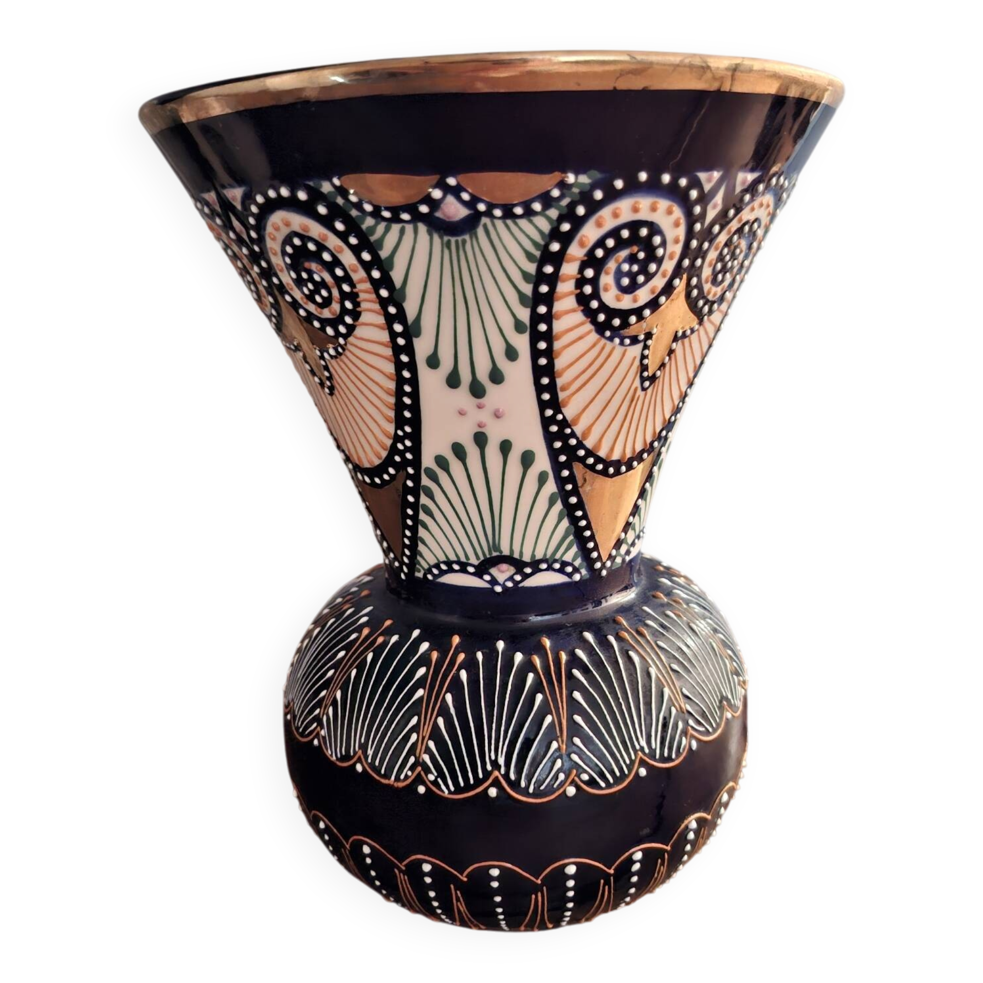 Vase Quimper en faïence - motif perlé émaillé en relief