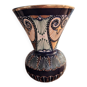 Quimper vase in earthenware - relief enamelled beaded pattern