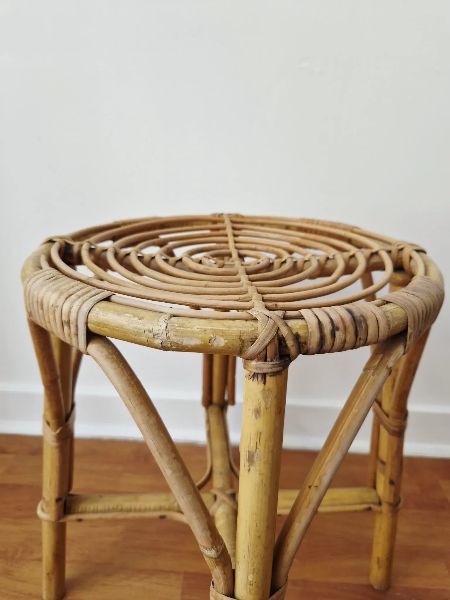 Vintage rattan stool in bohemian retro style - 1950s/1960s