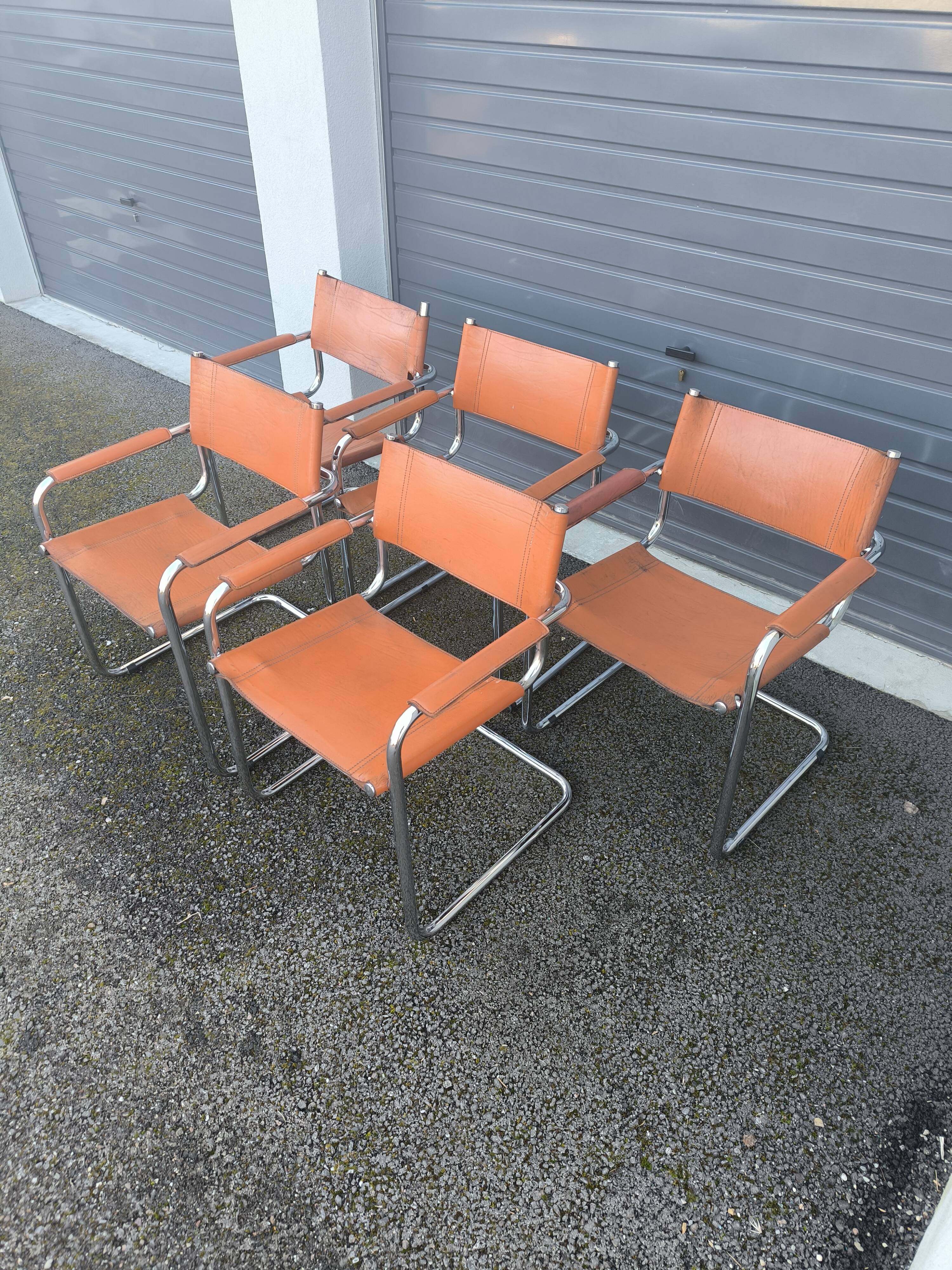 Cantilever chairs in the style of Matteo Grassi