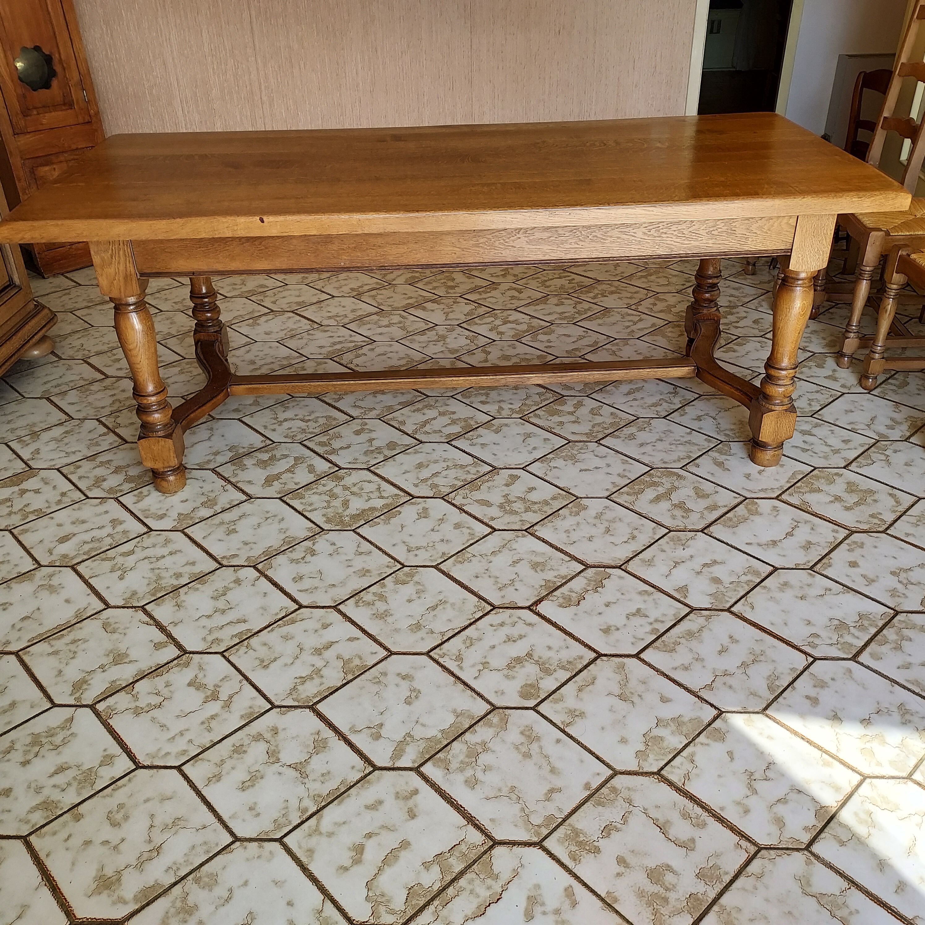 Solid oak country table