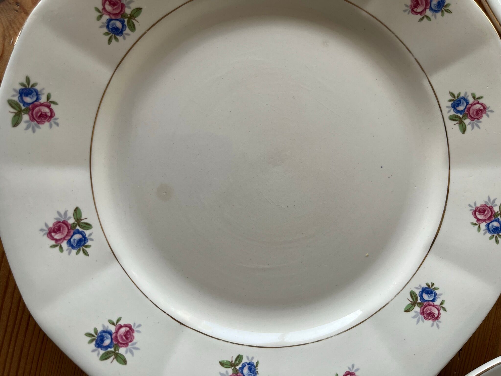 4 old Digoin & Sarreguemines “little flowers” flat plates
