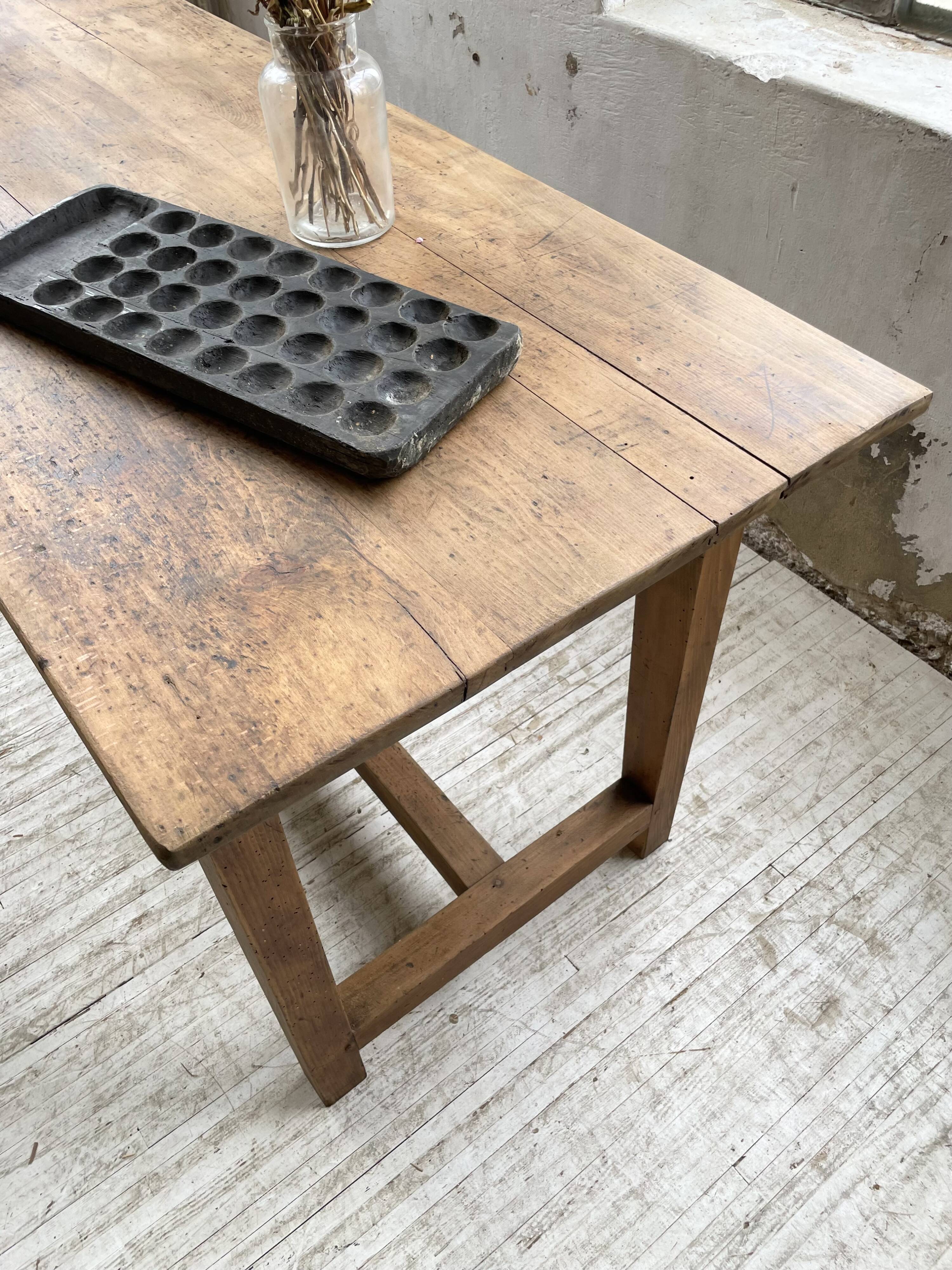 Oak island farmhouse table 2m