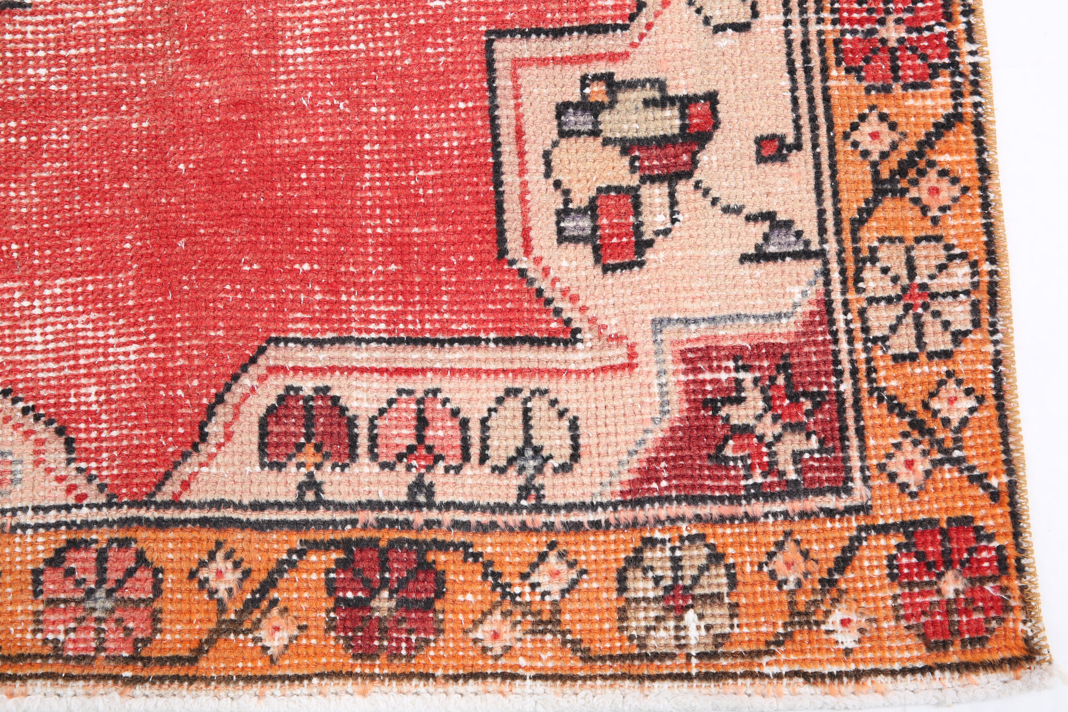 Madallion oriental vintage carpet