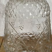 Carafe à vin en verre ciselé  transparent vintage