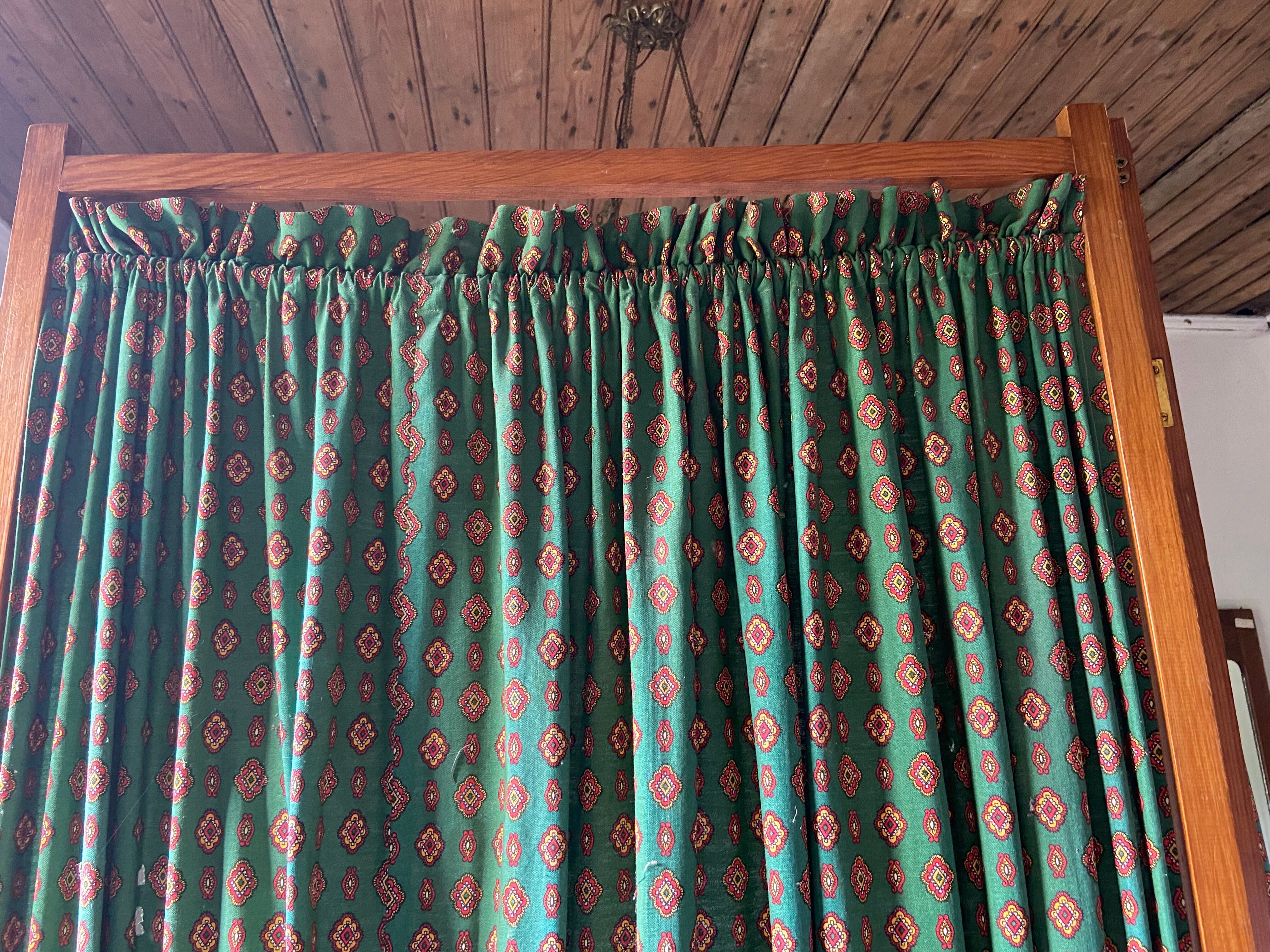 Screen two panels