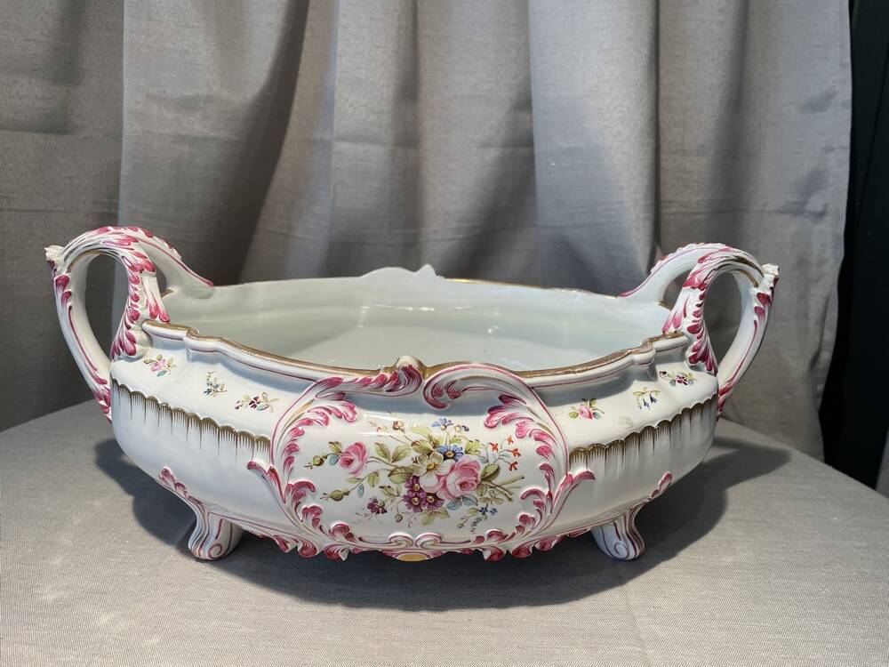 Planter with floral decor kg luneville