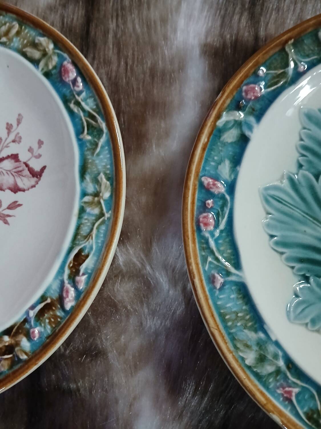 5 assiettes anciennes majolique Longchamp 