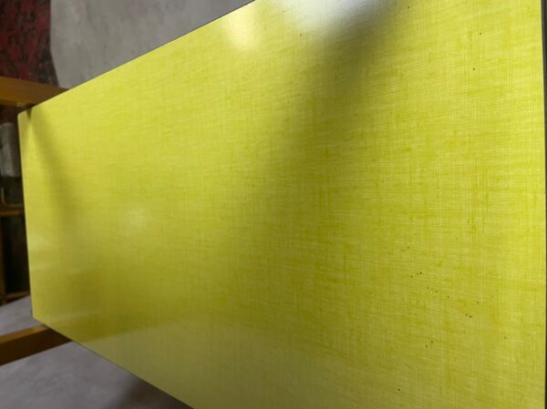 Table en Formica jaune 2 plateaux, 50’s