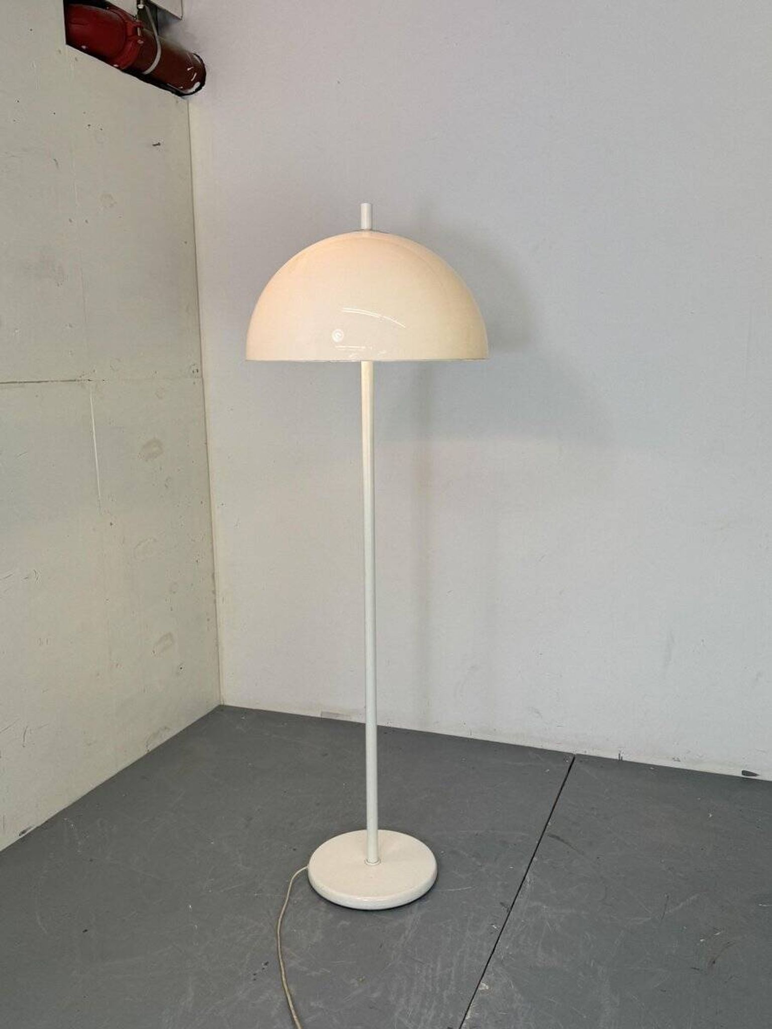 Lampadaire vintage moderniste en forme de champignon blanc de l'ère spatiale de Dijkstra Lampen, années 1970