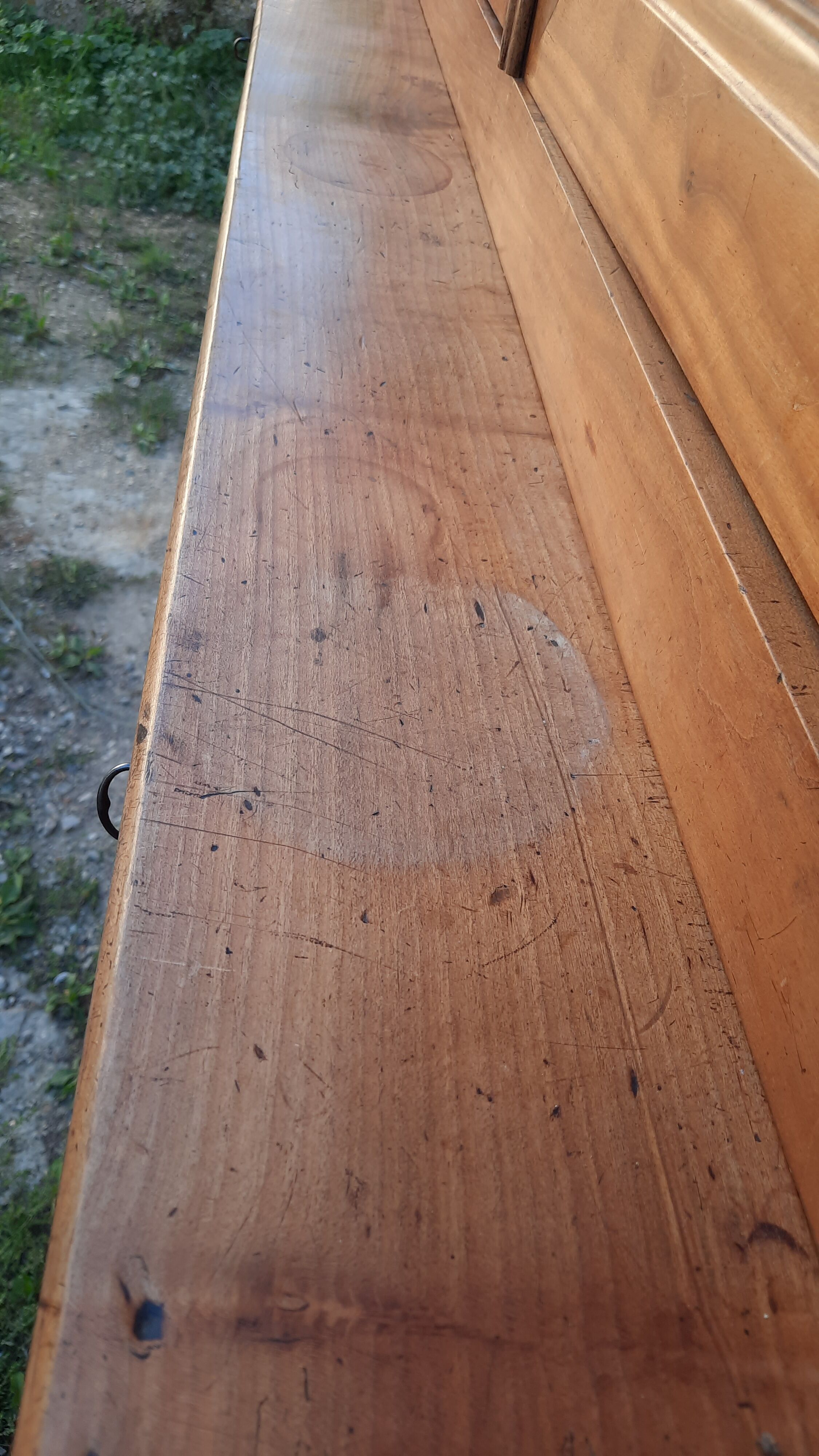 Louis Philippe dresser