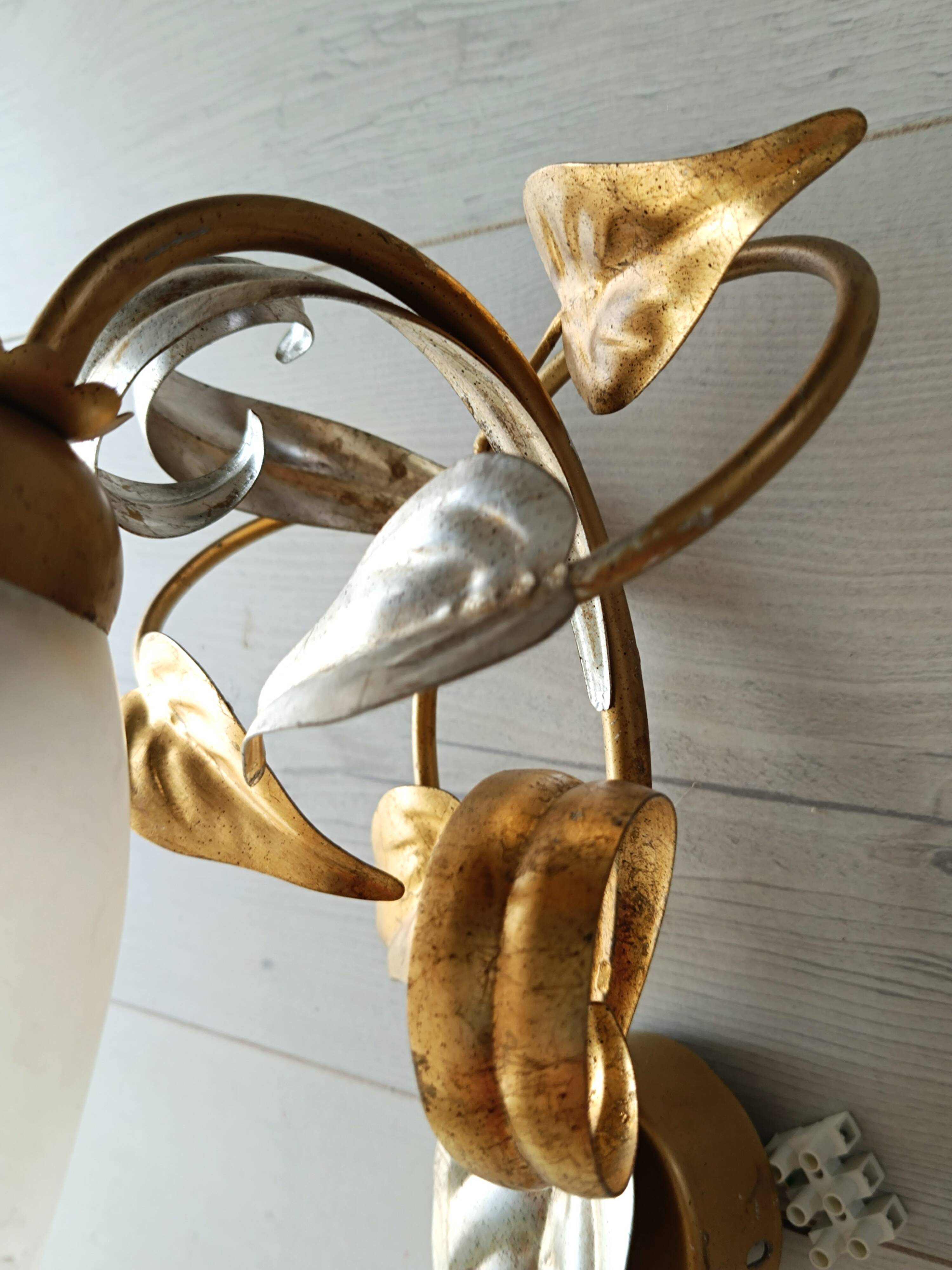 Floral-shaped wall lamp from the Italian brand Jolly