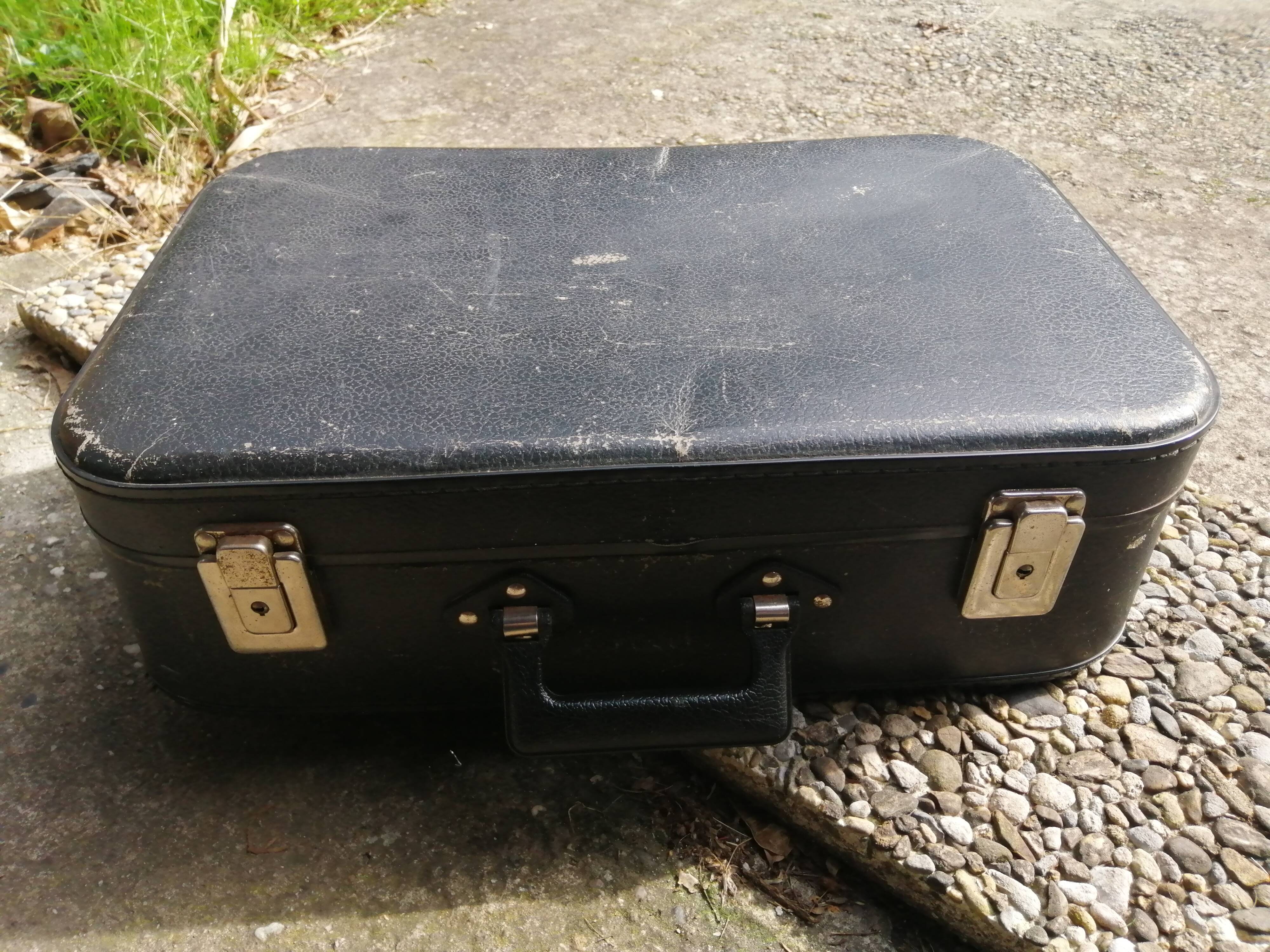 Lot 3 valises vintage en cuir