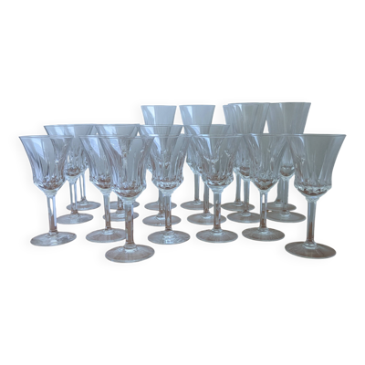 Large 19-Piece Vintage Val Saint Lambert Crystal Glassware Set