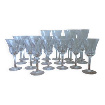 Large 19-Piece Vintage Val Saint Lambert Crystal Glassware Set