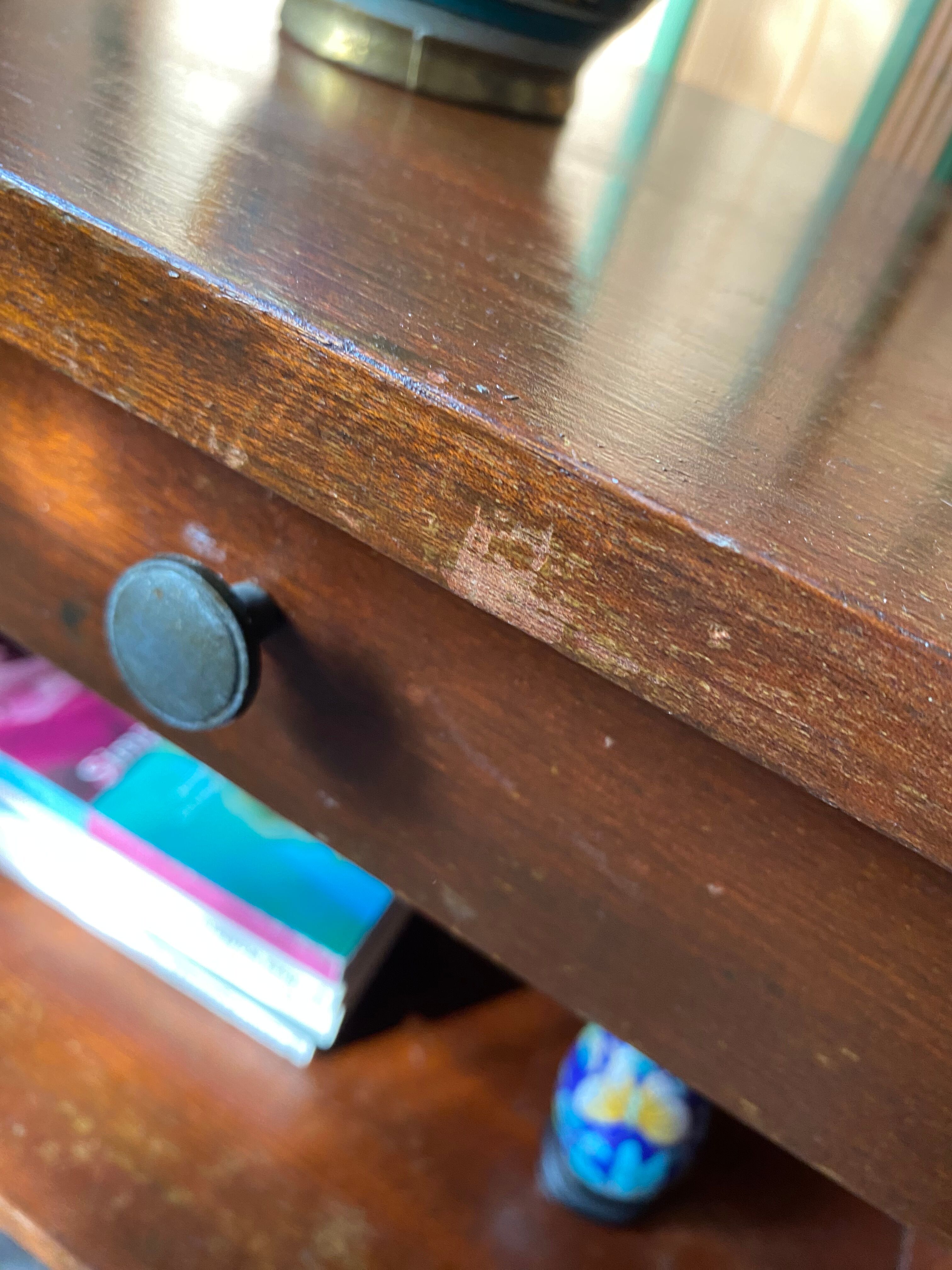 Bedside feet spindles years 50.