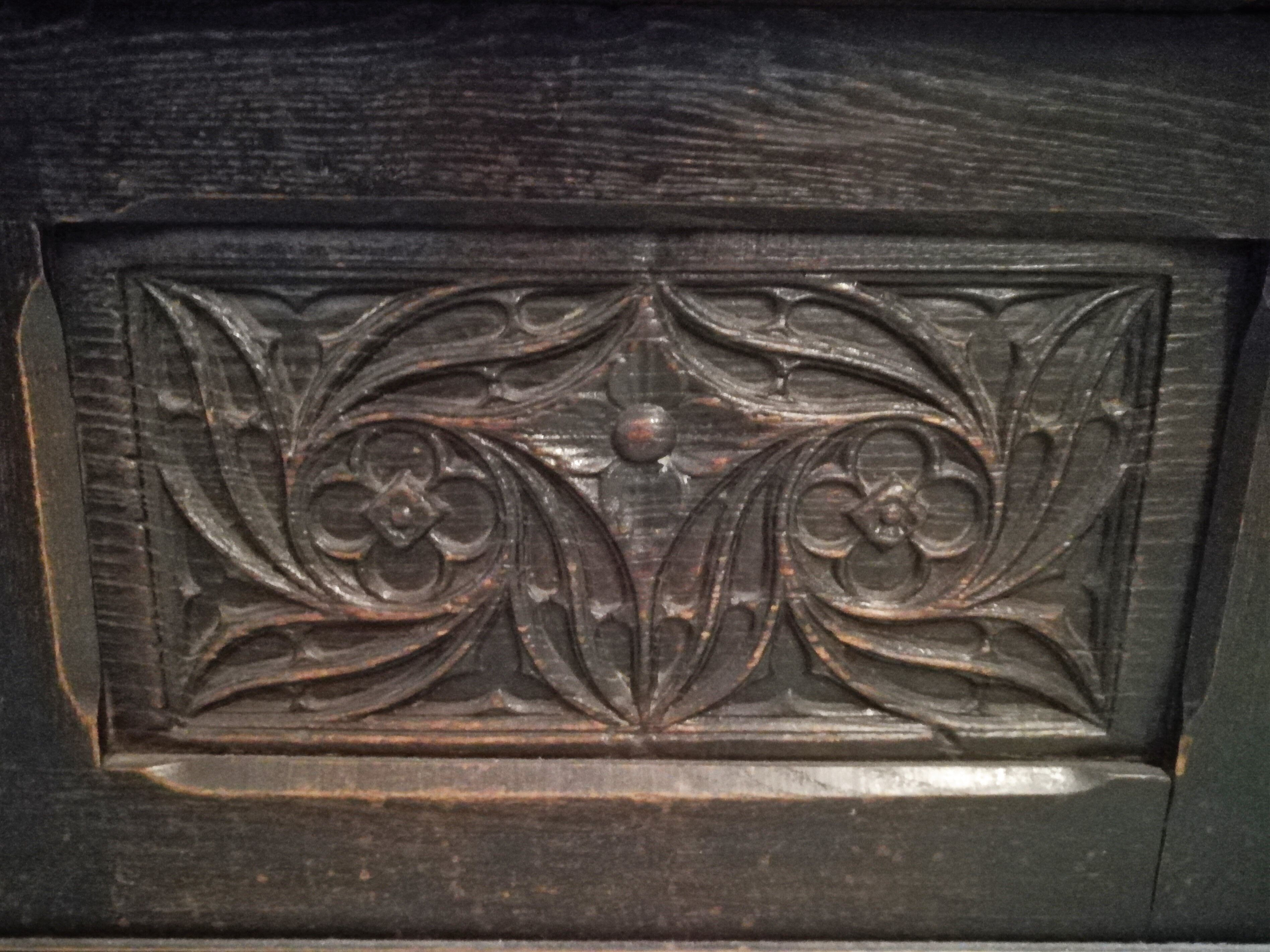 Bench chest oak end XIX