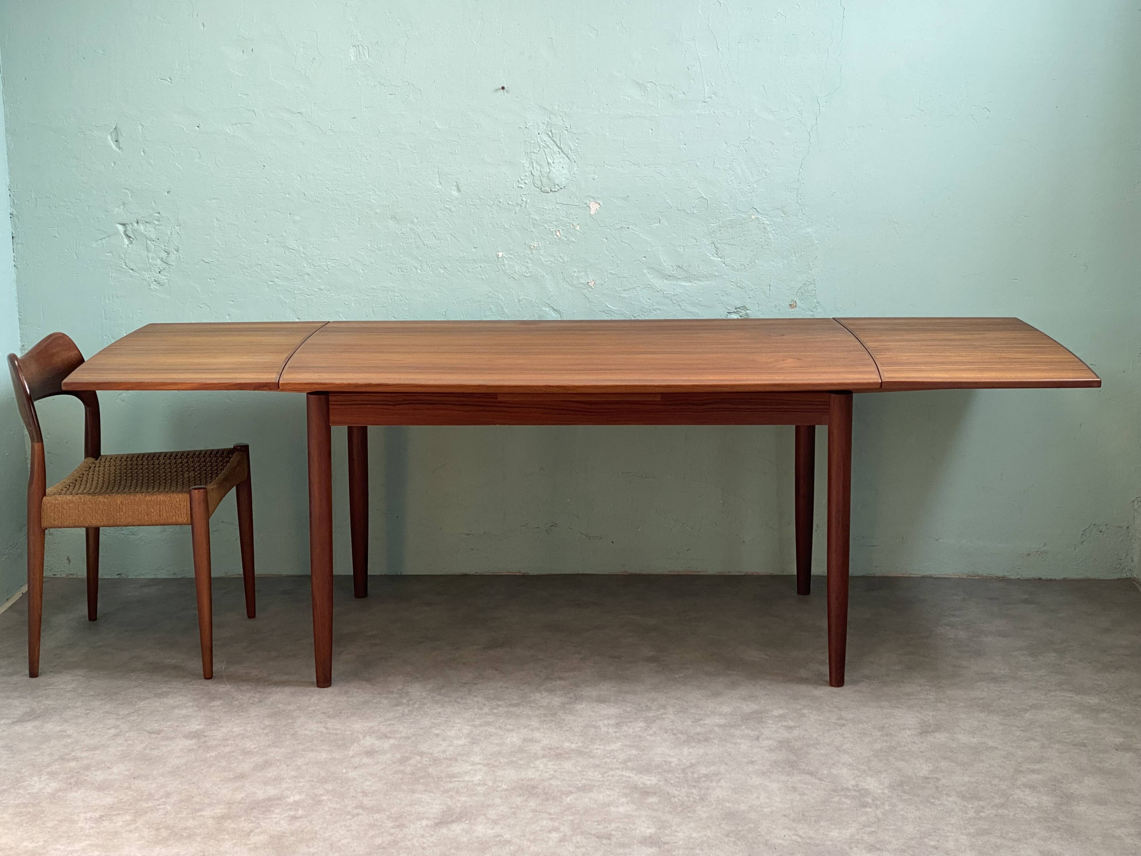 Extensible table dznoise Vejle Stole Mobelfabrik