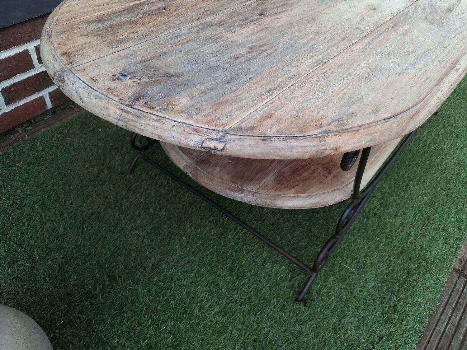 Table de caractère acacia et fer forgé