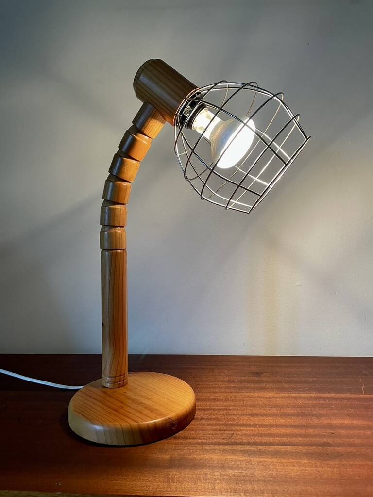 SOLBACKENS SVARVERI desk lamp