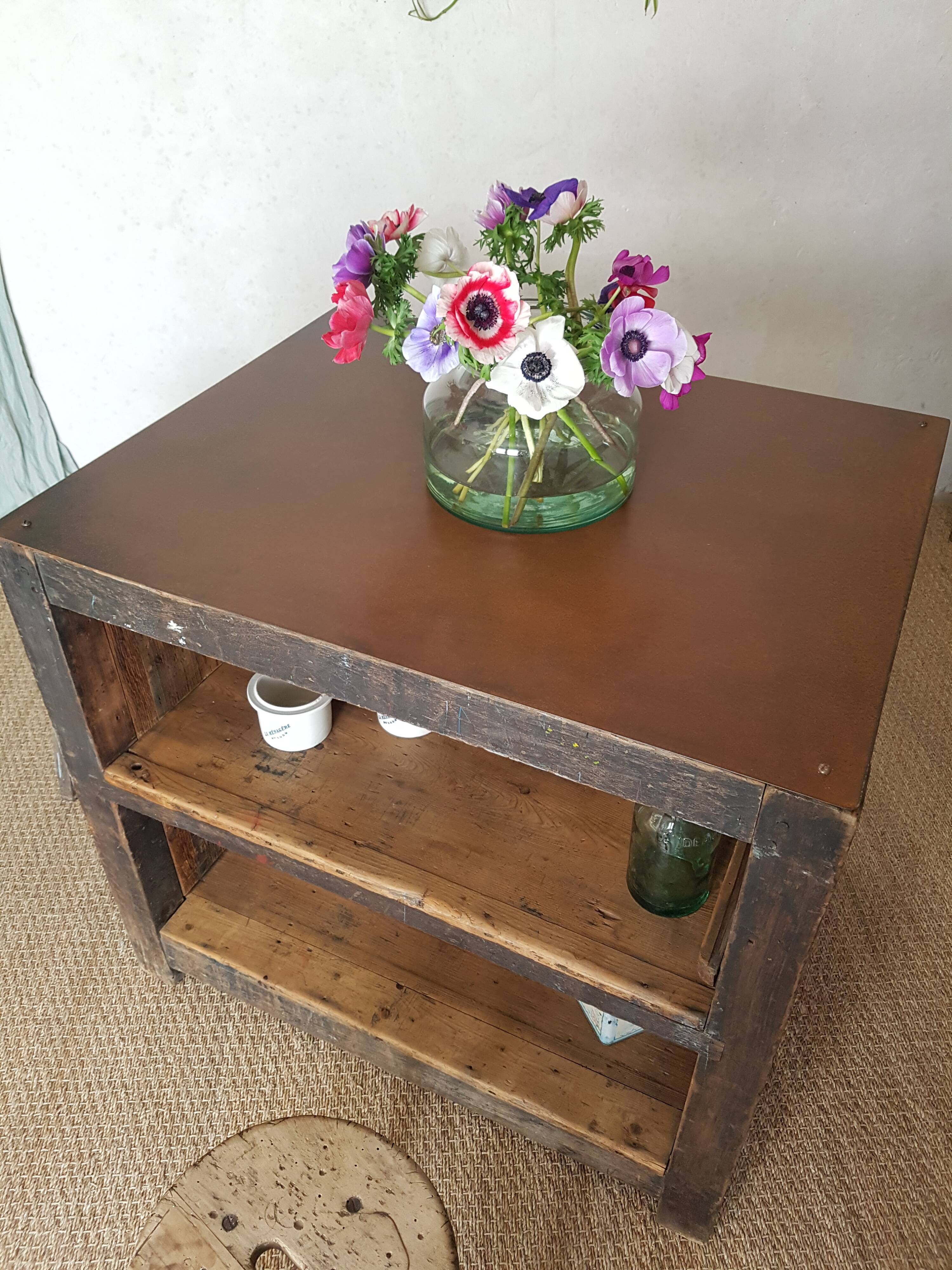 Central island old printer's marble