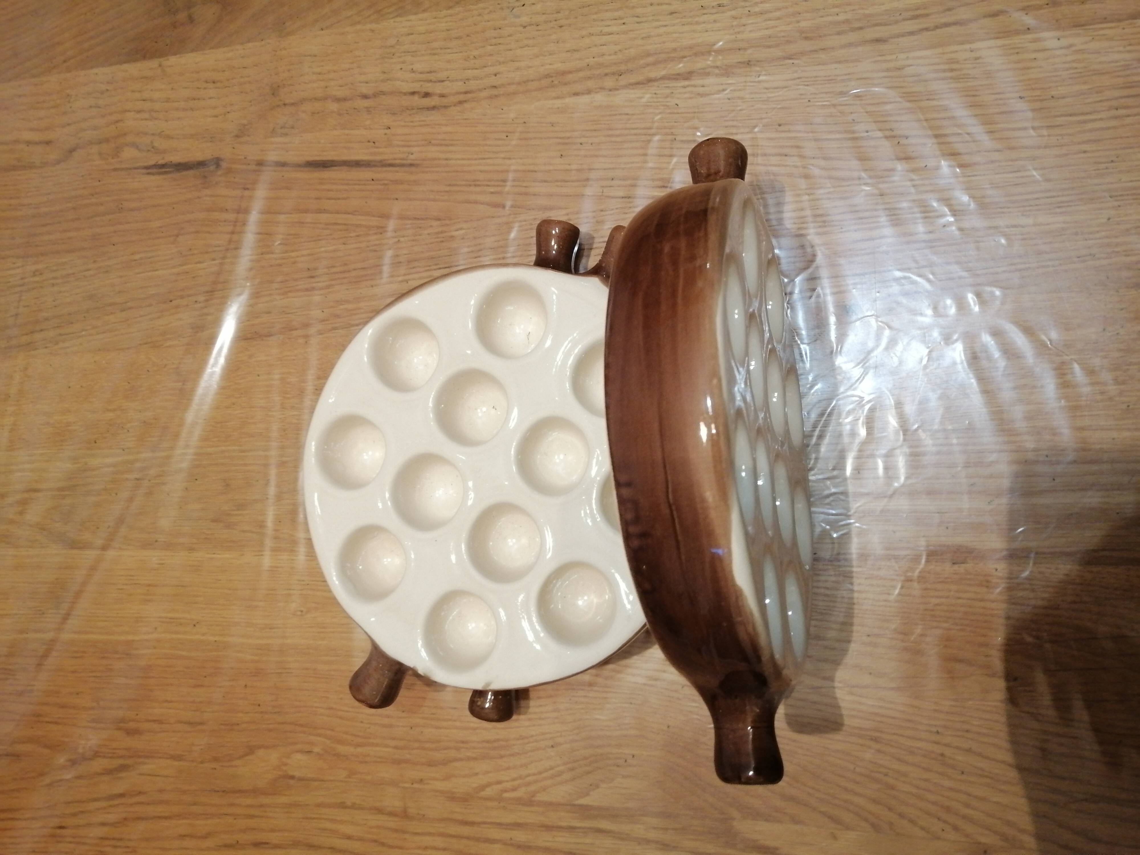 Set of 3 ceramic snail dishes