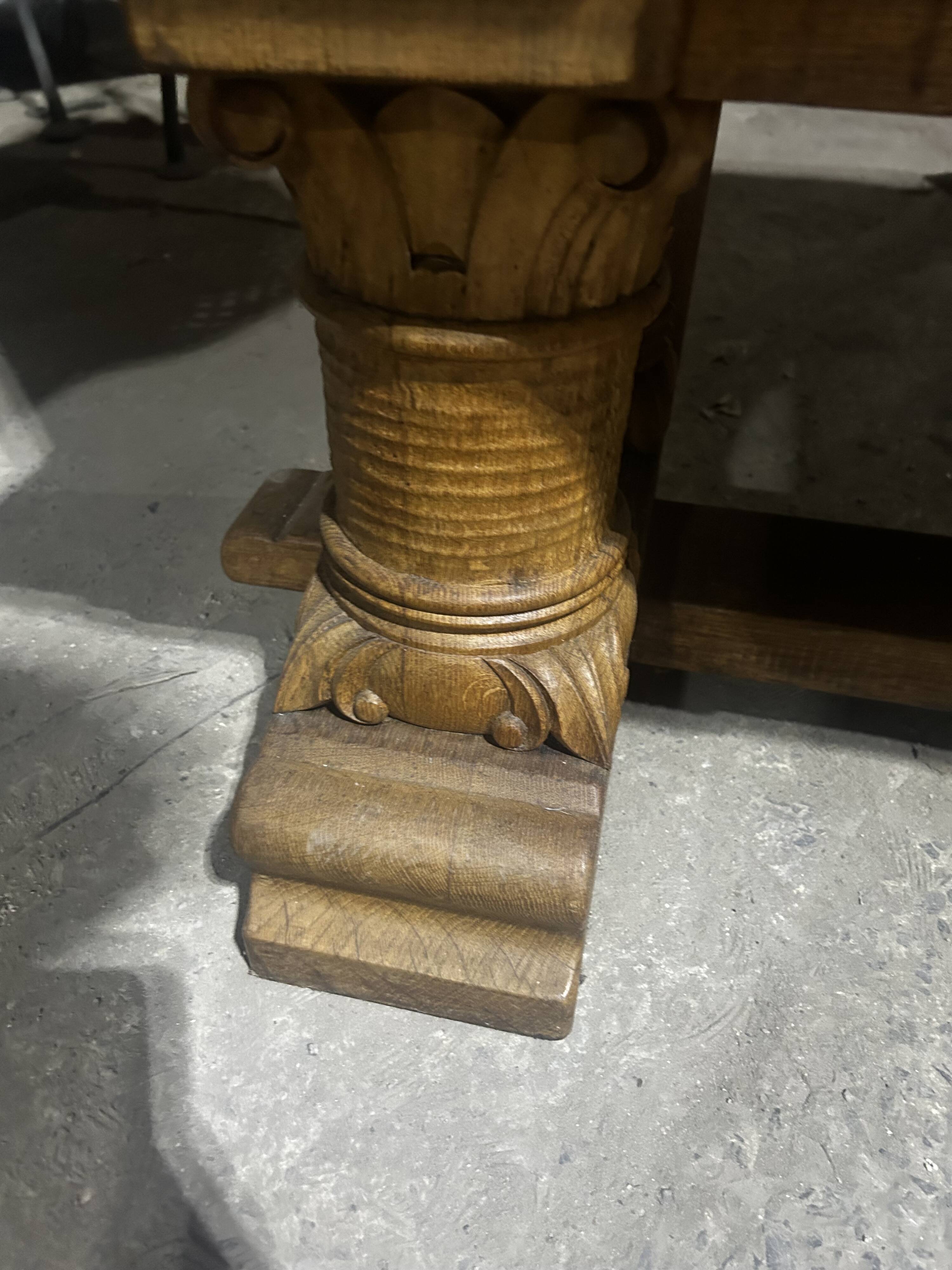 Meuble bas en chêne massif clair, 1940