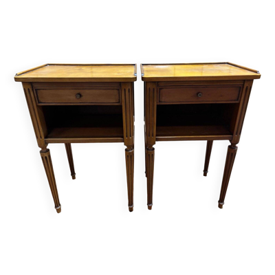 Paire de tables de chevets de style Louis XVI