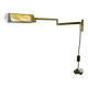 Grande applique murale de style stilnovo omi de 77 cm avec bras pivotant en laiton et verre acrylique, italie des années 1970