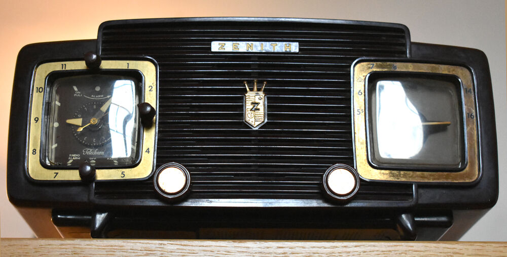 American radio 1954 (midget) Zenith radio corp.