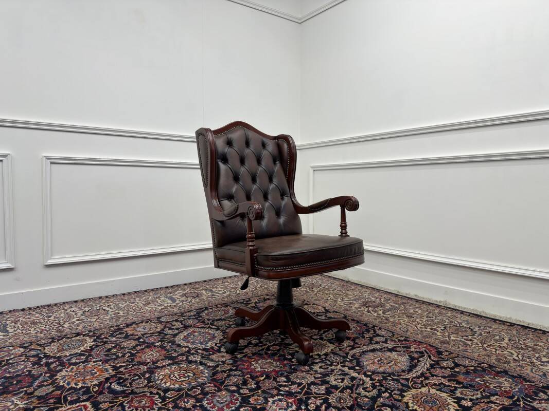 Grand fauteuil de bureau Chesterfield en anglais