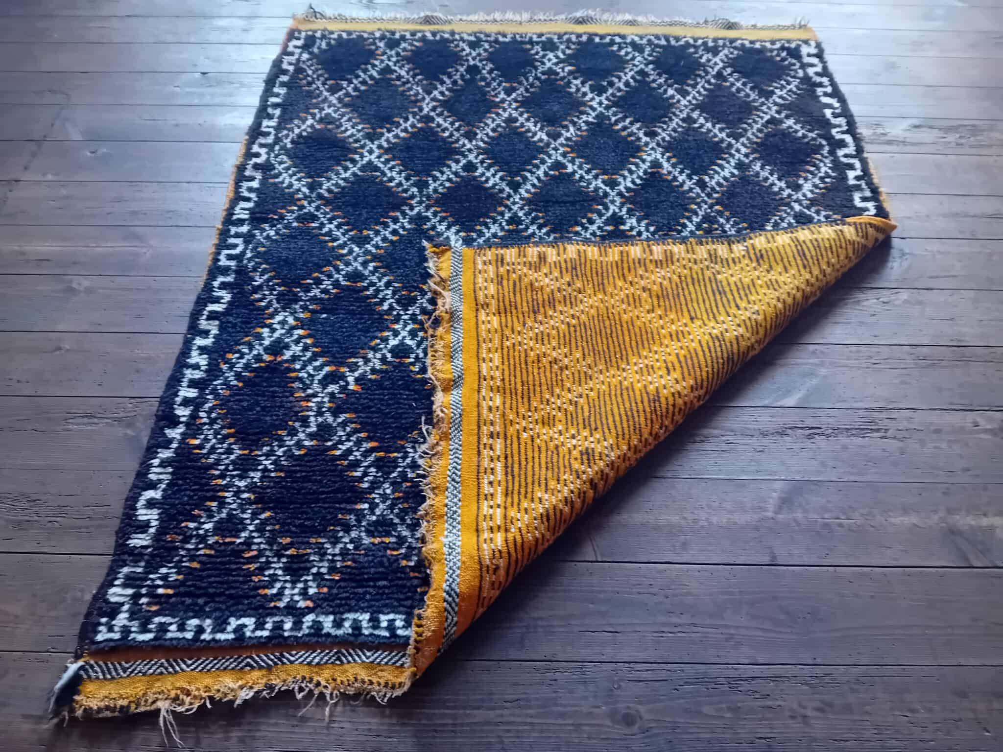 Handmade Berber Taznakht rug 140x109cm
