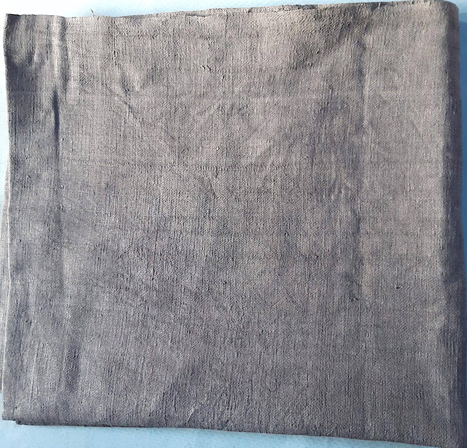 Nappe de campagne en chanvre teint gris foncé