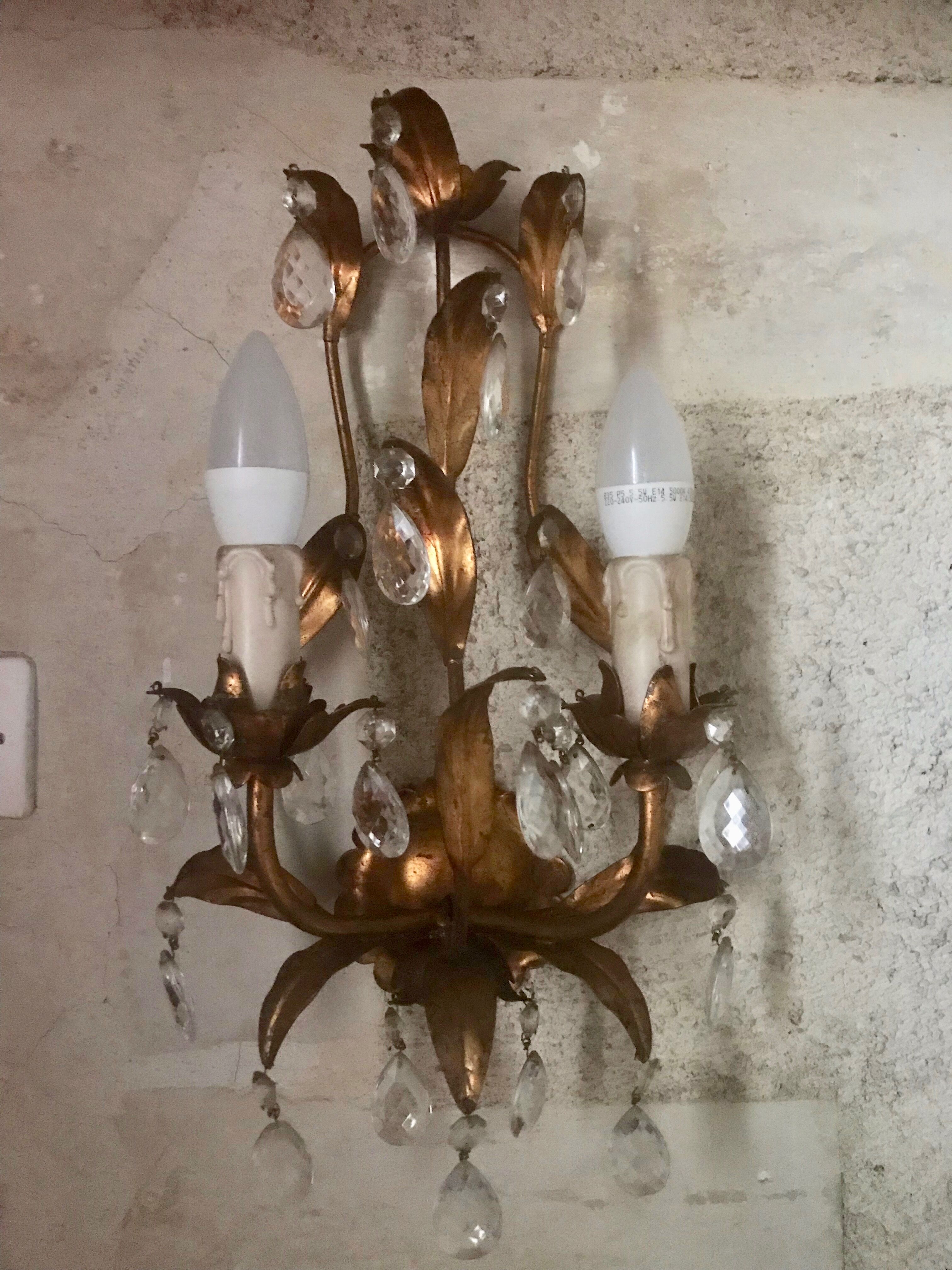 Wall lamp gold metal sheets and grapevines