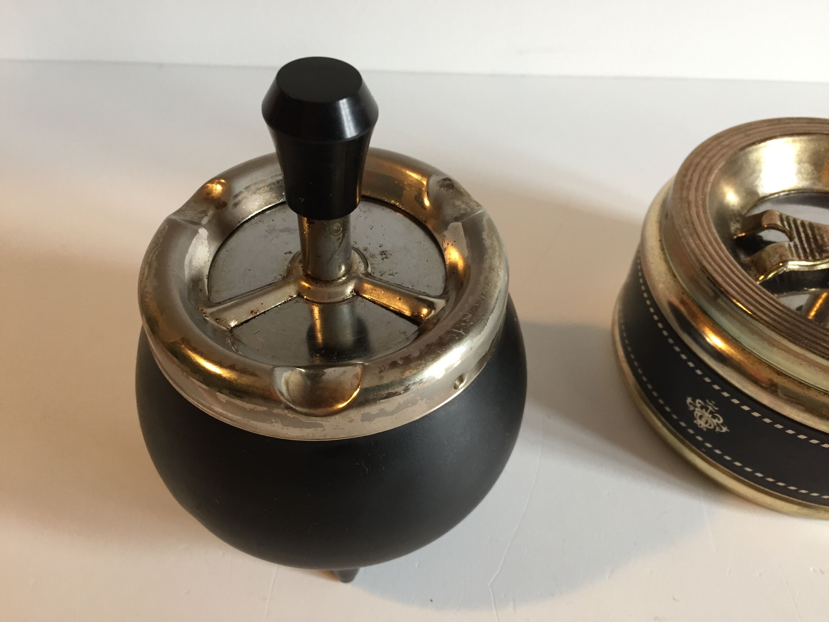 Set of 2 vintage mechanical ashtrays