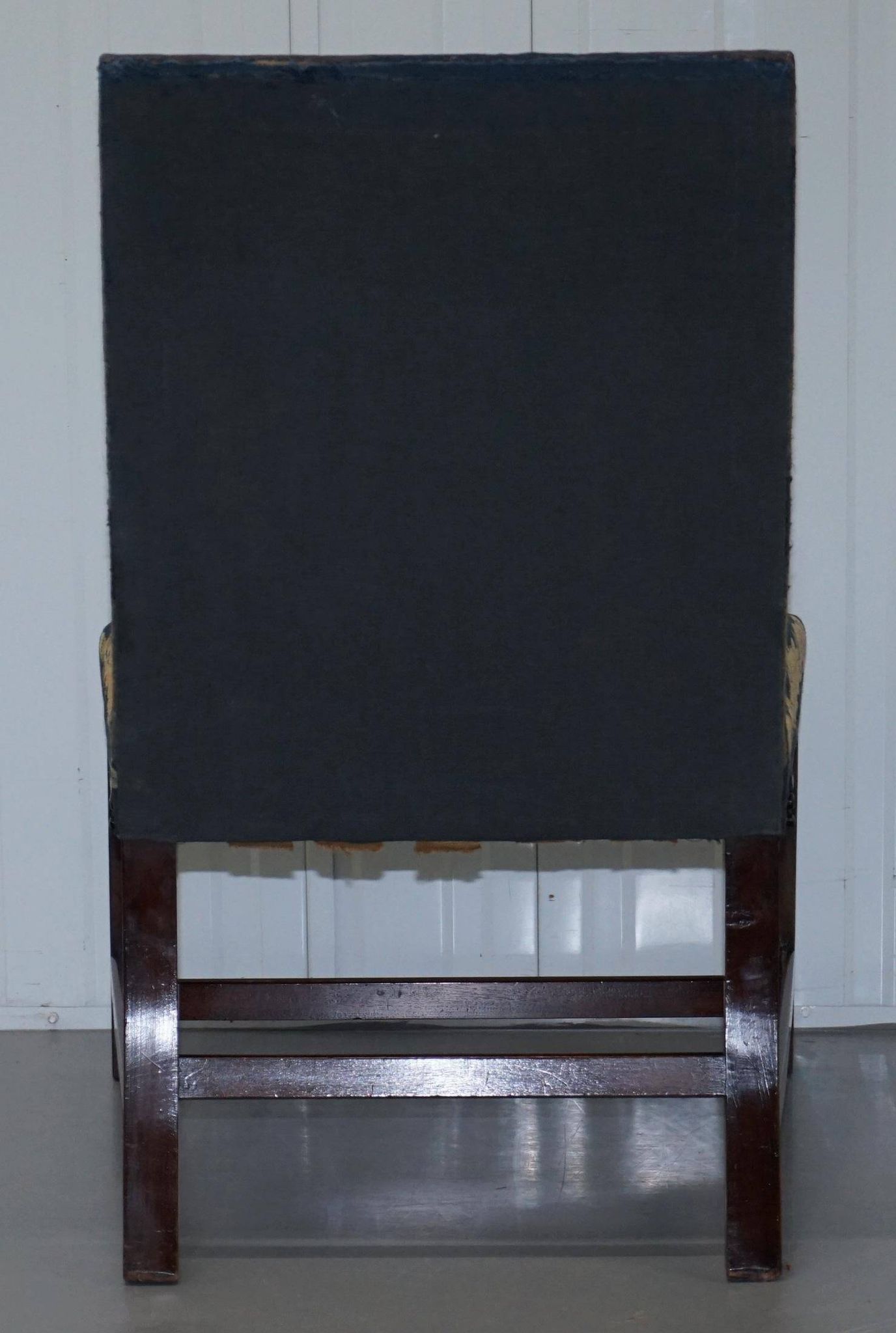 Paire de chaises Thomas Chippendale époque 1760 brodées sculptées