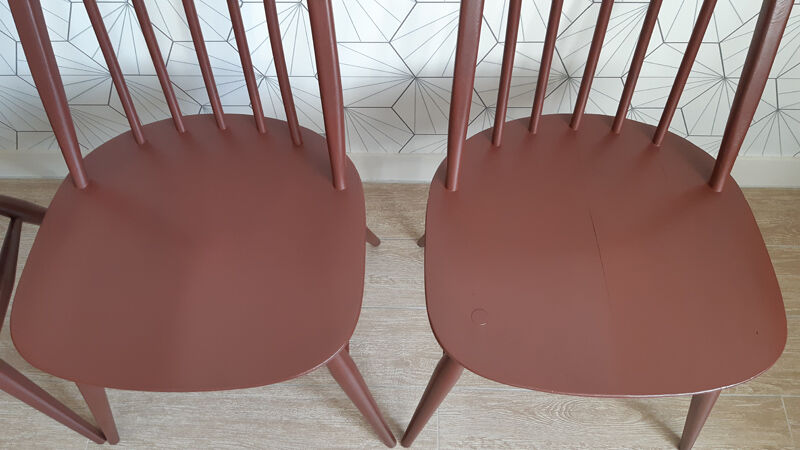 Série de 4 chaises estampillées Ercol