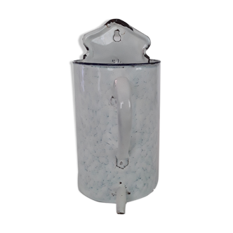 Enamelled pot